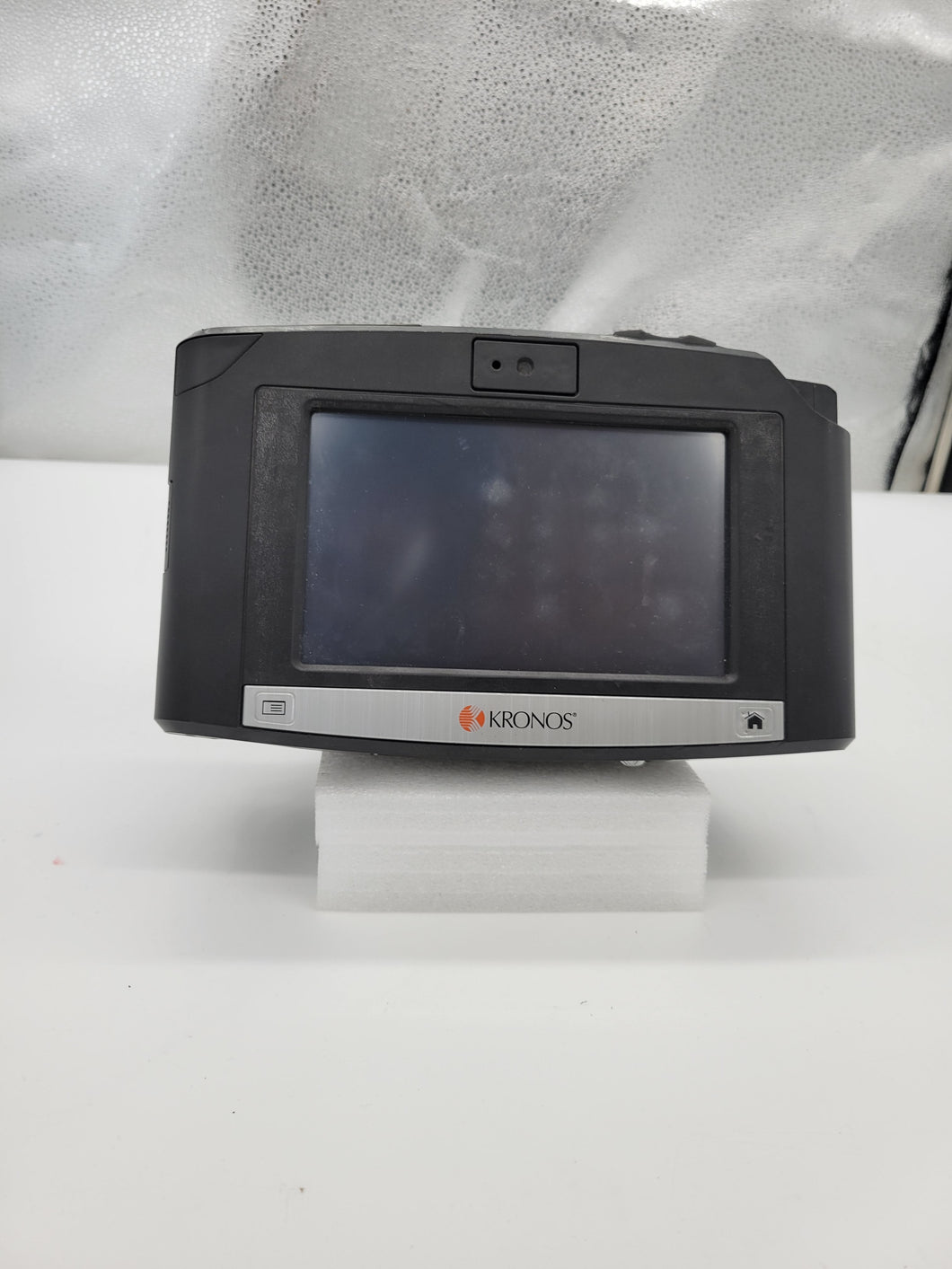 KRONOS USED INTOUCH 9000 WITH BIO 8609000-001